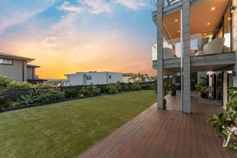 Photo of property in 13 Michael Richard Place, East Tamaki Heights, Auckland, 2016