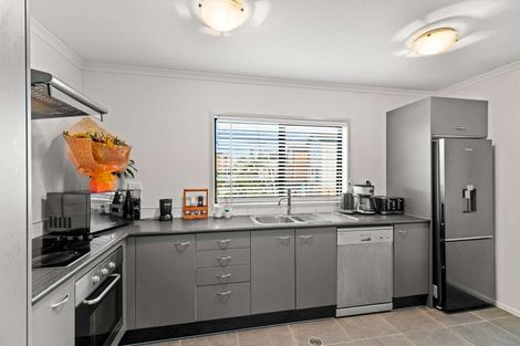 Photo of property in St Claire Village, 75/172 Mcleod Road, Te Atatu South, Auckland, 0610