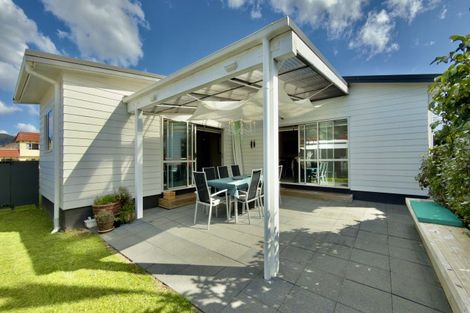 Photo of property in 10 Whiritoa Beach Road, Whiritoa, Whangamata, 3691