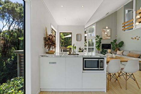 Photo of property in 2/29a Rangatira Road, Birkdale, Auckland, 0626