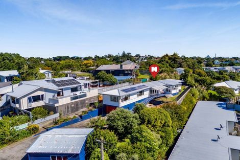 Photo of property in 52 Queens Road, Glen Avon, New Plymouth, 4312