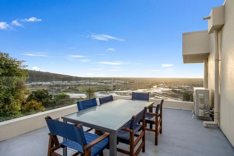 Photo of property in 126 Cannon Hill Crescent, Mount Pleasant, Christchurch, 8081