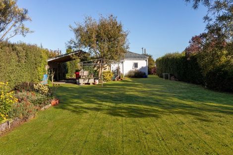Photo of property in 19 Atkinson Street, Woodville, 4920
