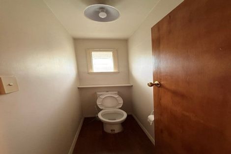 Photo of property in 33 Acacia Avenue, Upper Riccarton, Christchurch, 8041