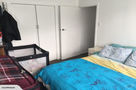 Photo of property in 3 Statesman Street, Henderson, Auckland, 0612