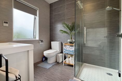 Photo of property in 49 South Kensington Way, Henderson, Auckland, 0612