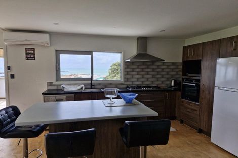 Photo of property in 11a Catherine Crescent, Moturoa, New Plymouth, 4310