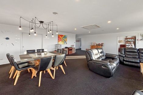 Photo of property in 18 Tamar Street, South Hill, Oamaru, 9400