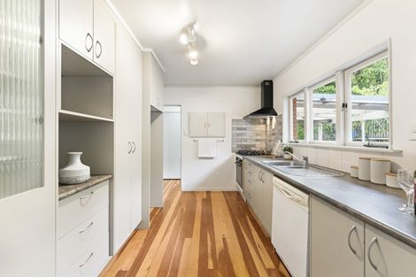Photo of property in 42 West Lynn Road, Titirangi, Auckland, 0604