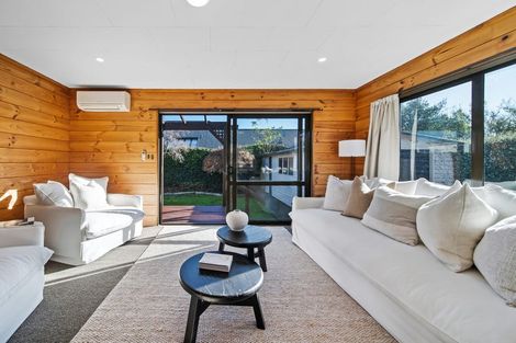 Photo of property in 2/74 Aorangi Road, Bryndwr, Christchurch, 8053