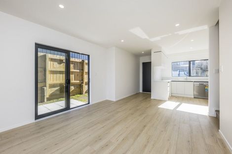Photo of property in 23 Crestview Rise, Papakura, 2110