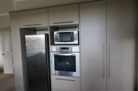 Photo of property in 8 Gibbston Close, Huntington, Hamilton, 3210