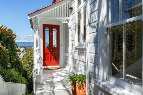 Photo of property in 12 Fairview Crescent, Kelburn, Wellington, 6012