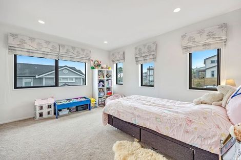 Photo of property in 13 Spyglass Street, Red Beach, 0932