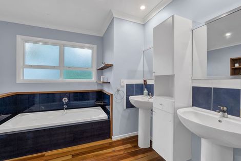 Photo of property in 28f Wallath Road, Westown, New Plymouth, 4310