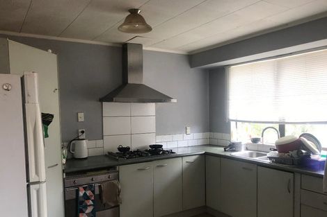 Photo of property in 4a Churchill Avenue, Manurewa, Auckland, 2102