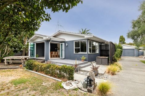 Photo of property in 4 Tucker Lane, Clive, 4102