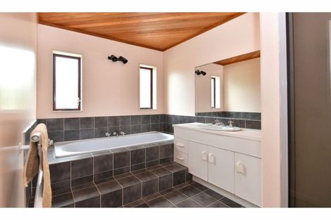 Photo of property in 27 Maygrove Drive, Orewa, 0931