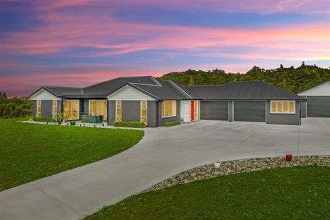 Photo of property in 130 Karanui Road, Te Kamo, Kamo, 0185