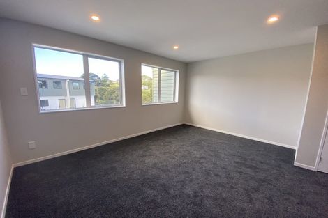 Photo of property in 39 Kaimai Avenue, Massey, Auckland, 0614