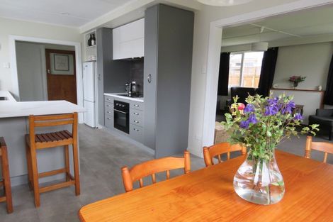Photo of property in 2 Crampton Road, Reefton, 7830