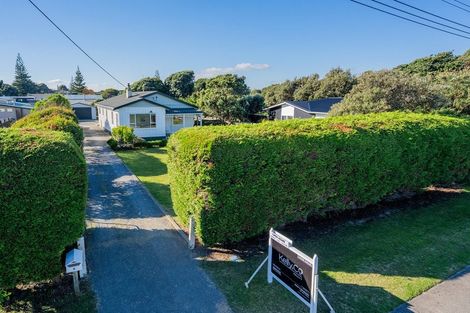Photo of property in 8 Manuka Street, Otaki Beach, Otaki, 5512