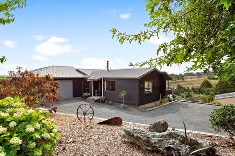 Photo of property in 39 Pipitiwai Drive, Helensville, Kaukapakapa, 0871