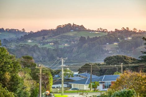 Photo of property in 3a Melia Place, Stanmore Bay, Whangaparaoa, 0932