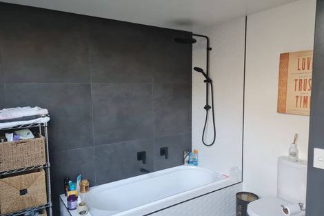 Photo of property in 1/14 Beresford Street, Bayswater, Auckland, 0622
