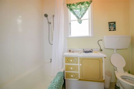 Photo of property in 3 Manuka Street, Castlecliff, Whanganui, 4501