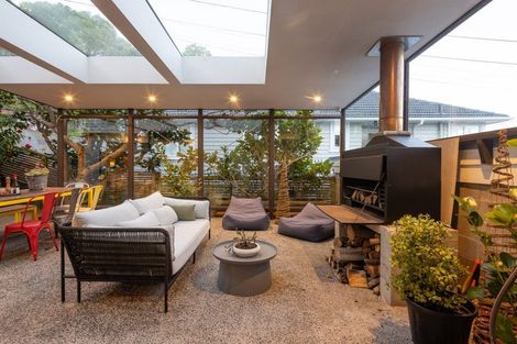 Photo of property in 26 Severn Street, Island Bay, Wellington, 6023