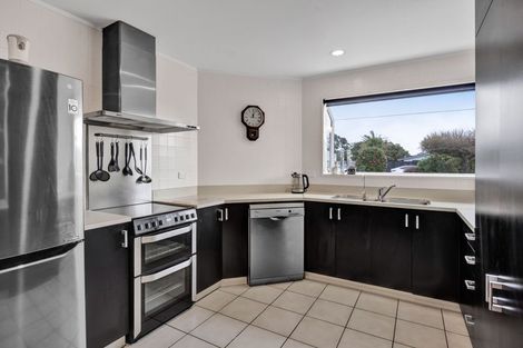 Photo of property in 54 Karina Road, Merrilands, New Plymouth, 4312