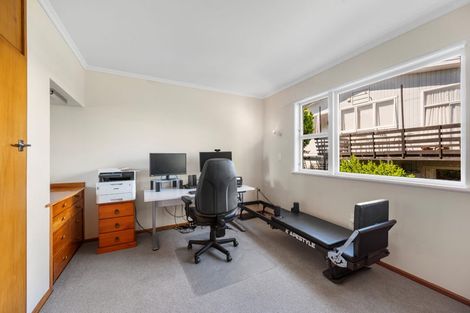 Photo of property in 8 Rakau Street, Havelock North, 4130