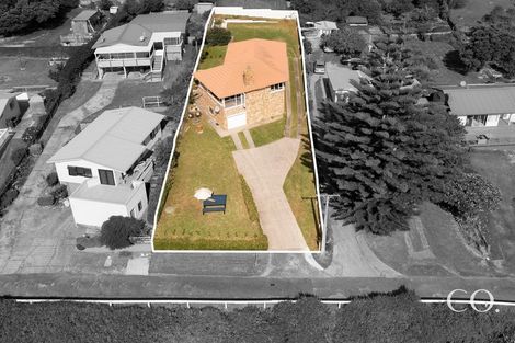 Photo of property in 93 Town Point Road, Maketu, 3189
