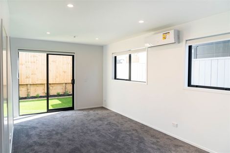 Photo of property in 1/21 Karamu Street, Te Atatu Peninsula, Auckland, 0610