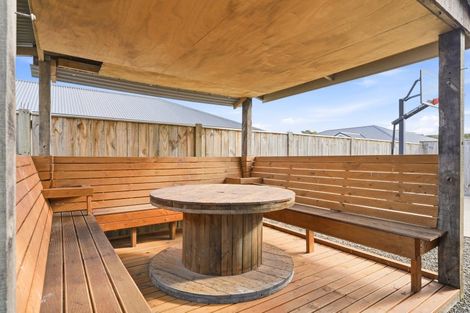 Photo of property in 71 Freedom Drive, Kelvin Grove, Palmerston North, 4414