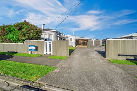 Photo of property in 34 Hunter Street, Hawera, 4610