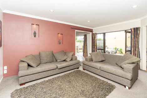 Photo of property in 16 Grasmere Court, Huntington, Hamilton, 3210