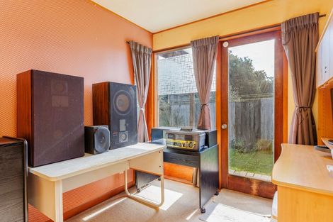 Photo of property in 41 Fitzherbert Avenue, West Harbour, Auckland, 0618
