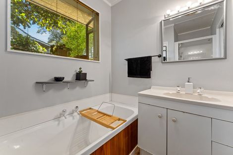 Photo of property in 6 Metcalfe Road, Ranui, Auckland, 0612