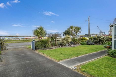 Photo of property in 3 Wharf Street, Castlecliff, Whanganui, 4501