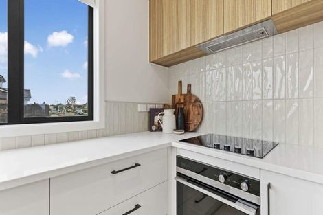 Photo of property in 26 Emerald Avenue, Rosehill, 2113