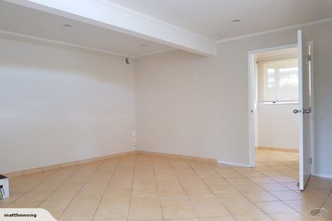 Photo of property in 2/28 Coroglen Avenue, Birkenhead, Auckland, 0626