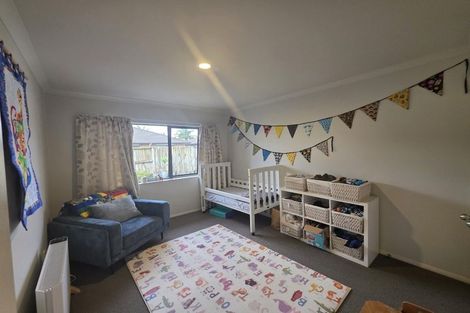 Photo of property in 15 Popata Close, Papamoa Beach, Papamoa, 3118