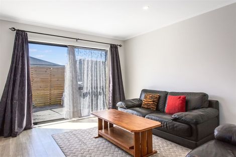 Photo of property in 19/9u Surrey Street, Tawa, Wellington, 5028
