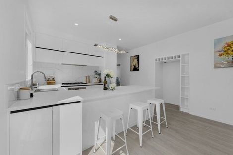 Photo of property in 9 Skanda Crescent, Flat Bush, Auckland, 2019