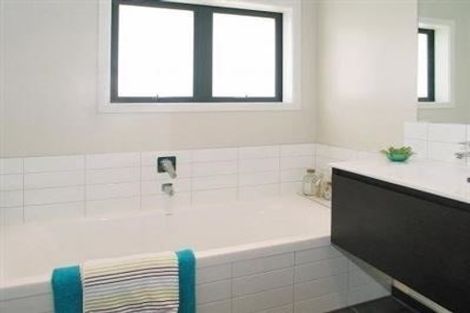 Photo of property in 9d2 Comber Place, Johnsonville, Wellington, 6037