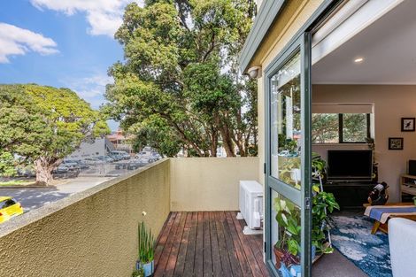 Photo of property in 1/7 Raroa Road, Hutt Central, Lower Hutt, 5010