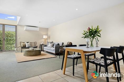 Photo of property in 2/1010 Colombo Street, St Albans, Christchurch, 8014