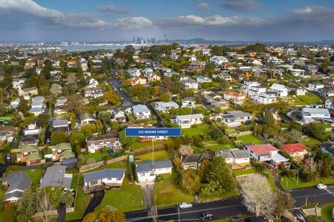 Photo of property in 121 Moore Street, Hillcrest, Auckland, 0627
